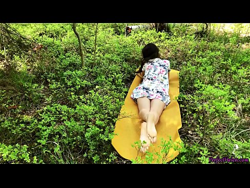 ❤️ ටින්ඩර් මත සිටින ආගන්තුකයෙක් මගේ පුකට ස්වයං වින්දනයේ යෙදෙන අතර වනාන්තරයේ දැඩි ආශාවකින් කෙලෙසයි ❤️ ලිංගිකත්වය අප වෙත ❤
